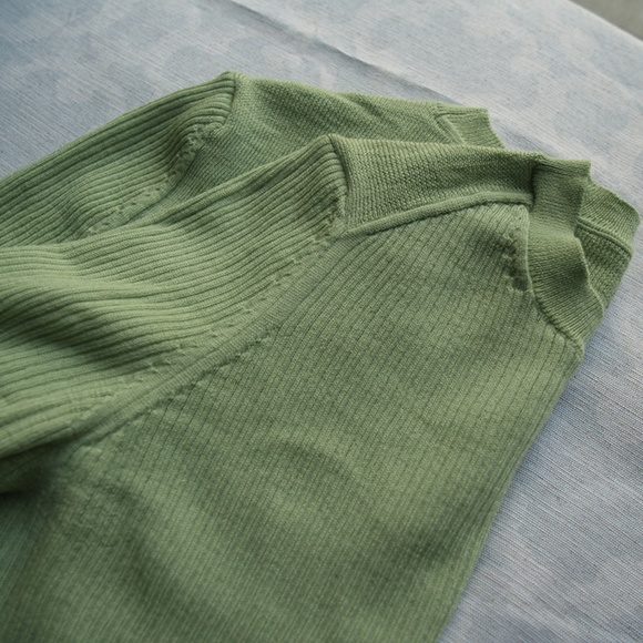 Banana Republic Green Merino Wool Sweater - S - Picture 4 of 6